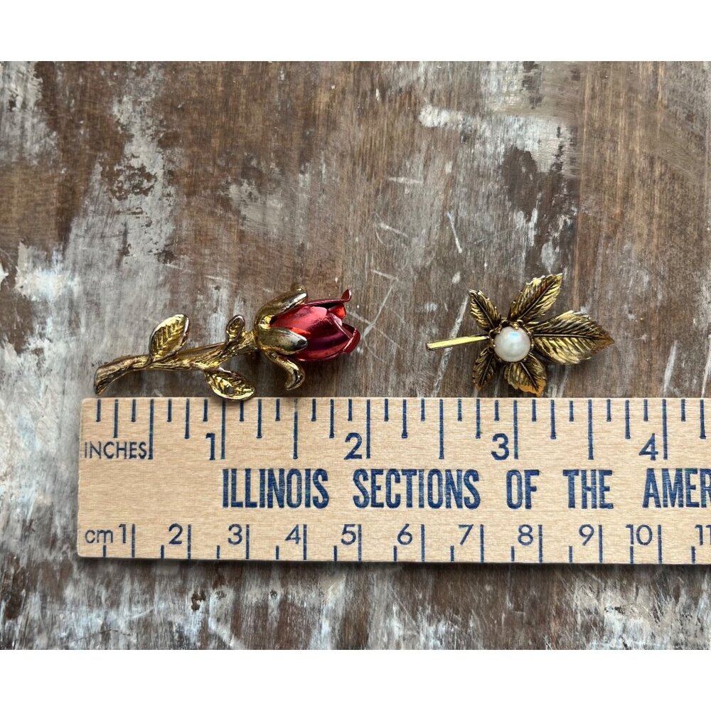 VTG Red Rose and Pearl Leaf Brooch Set Goldtone - Picture 6 of 7